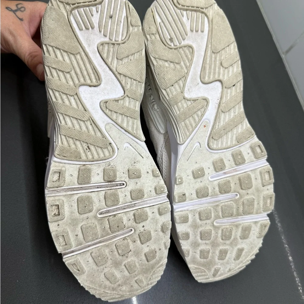 Nike Off-White Air Max Excee Sneakers - Picture 4 of 6